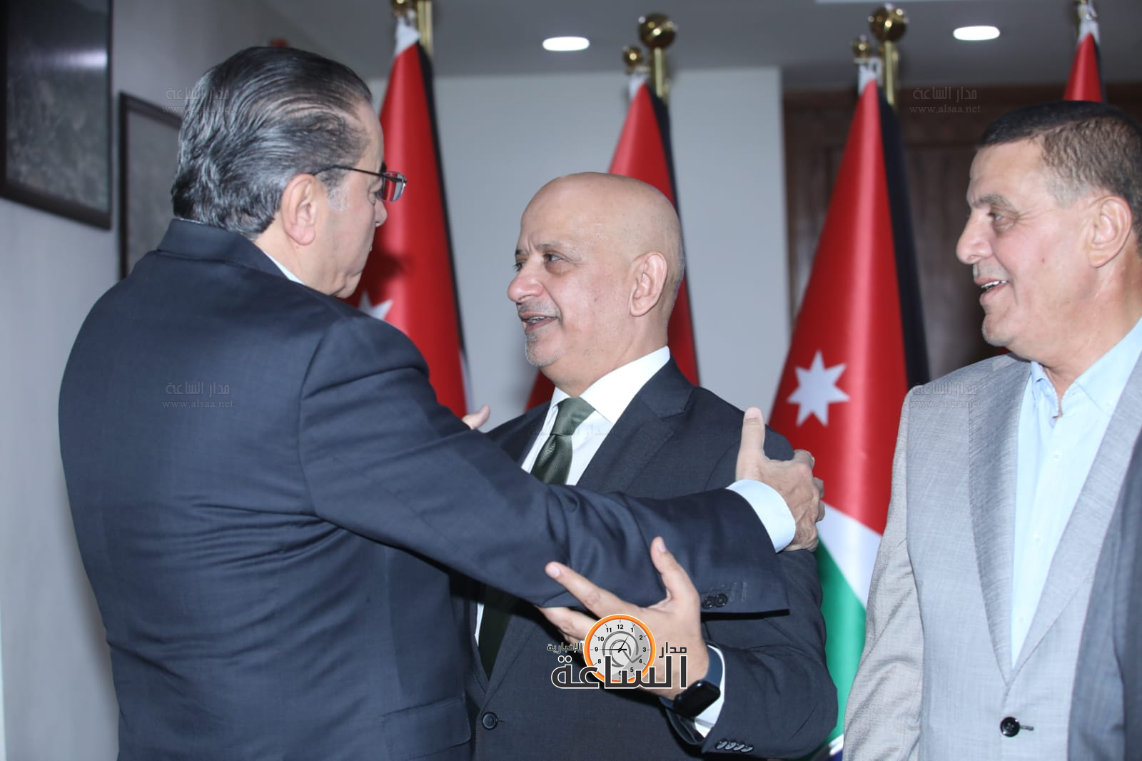 Madar Al-Saa Images 0.9409644518450346