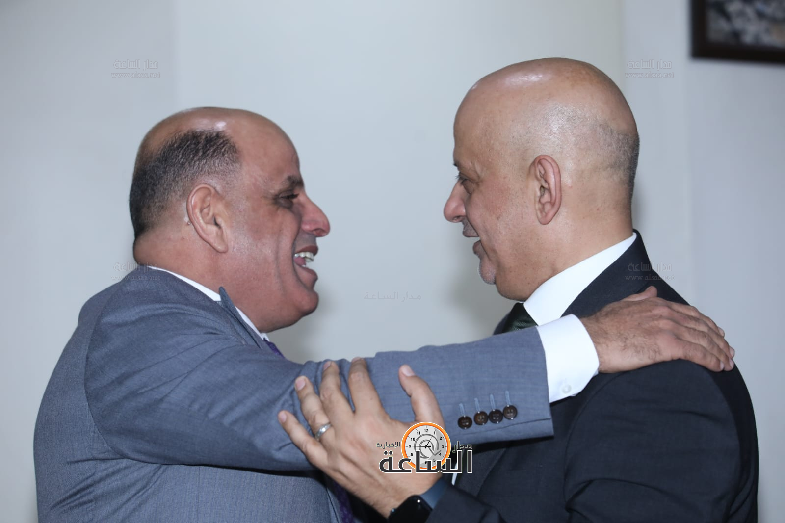 Madar Al-Saa Images 0.47621210225691724