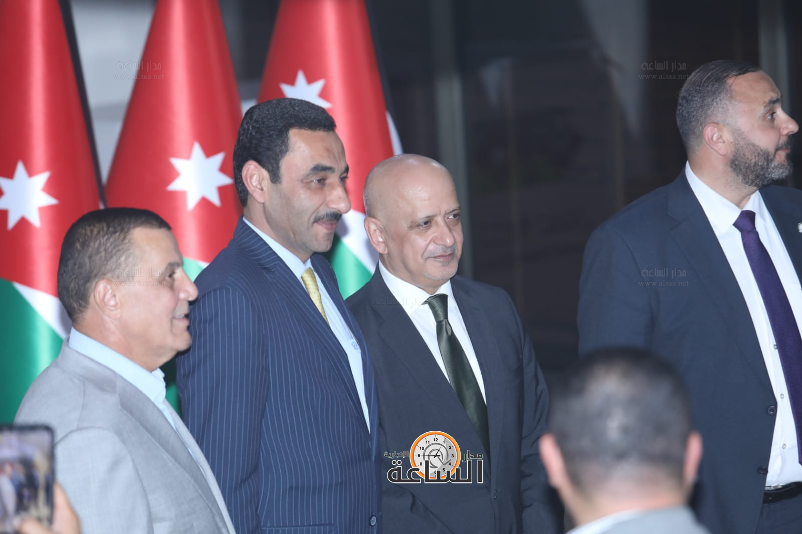 Madar Al-Saa Images 0.7812814526412777