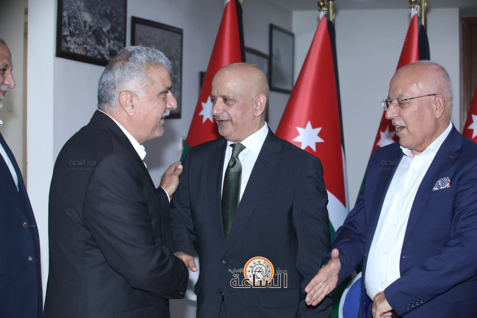 Madar Al-Saa Images 0.3566525214910645