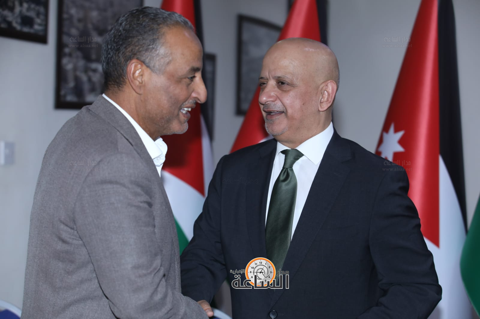 Madar Al-Saa Images 0.17463276537925543