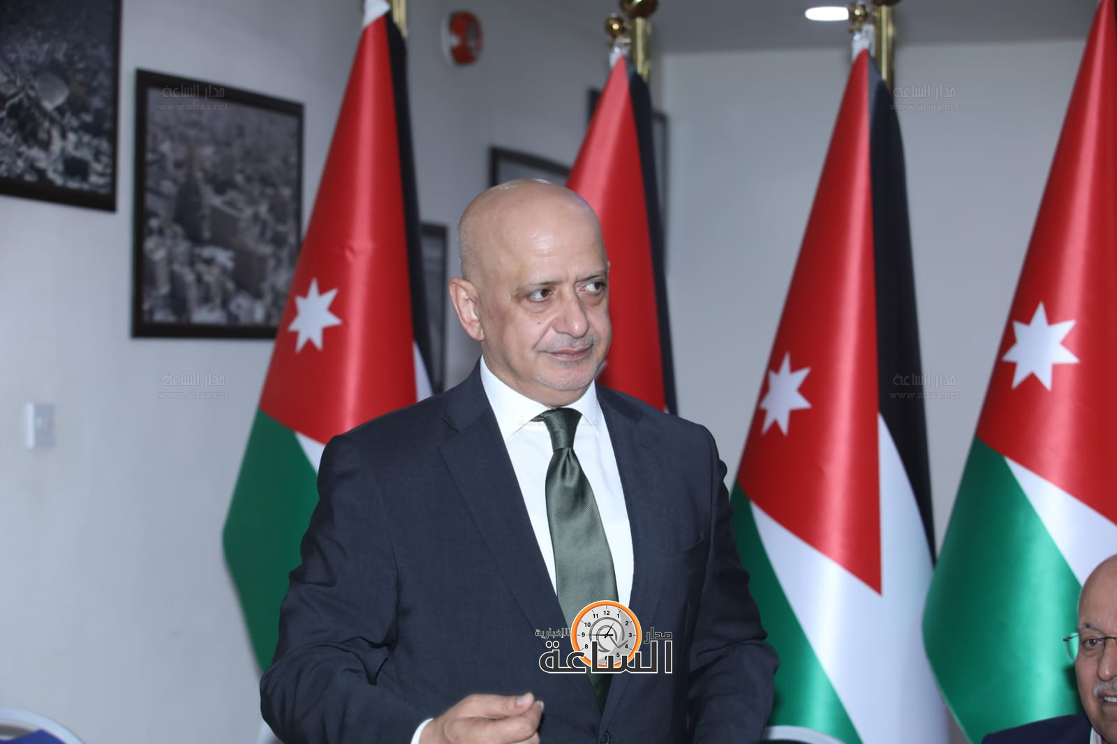 Madar Al-Saa Images 0.10179509199281944