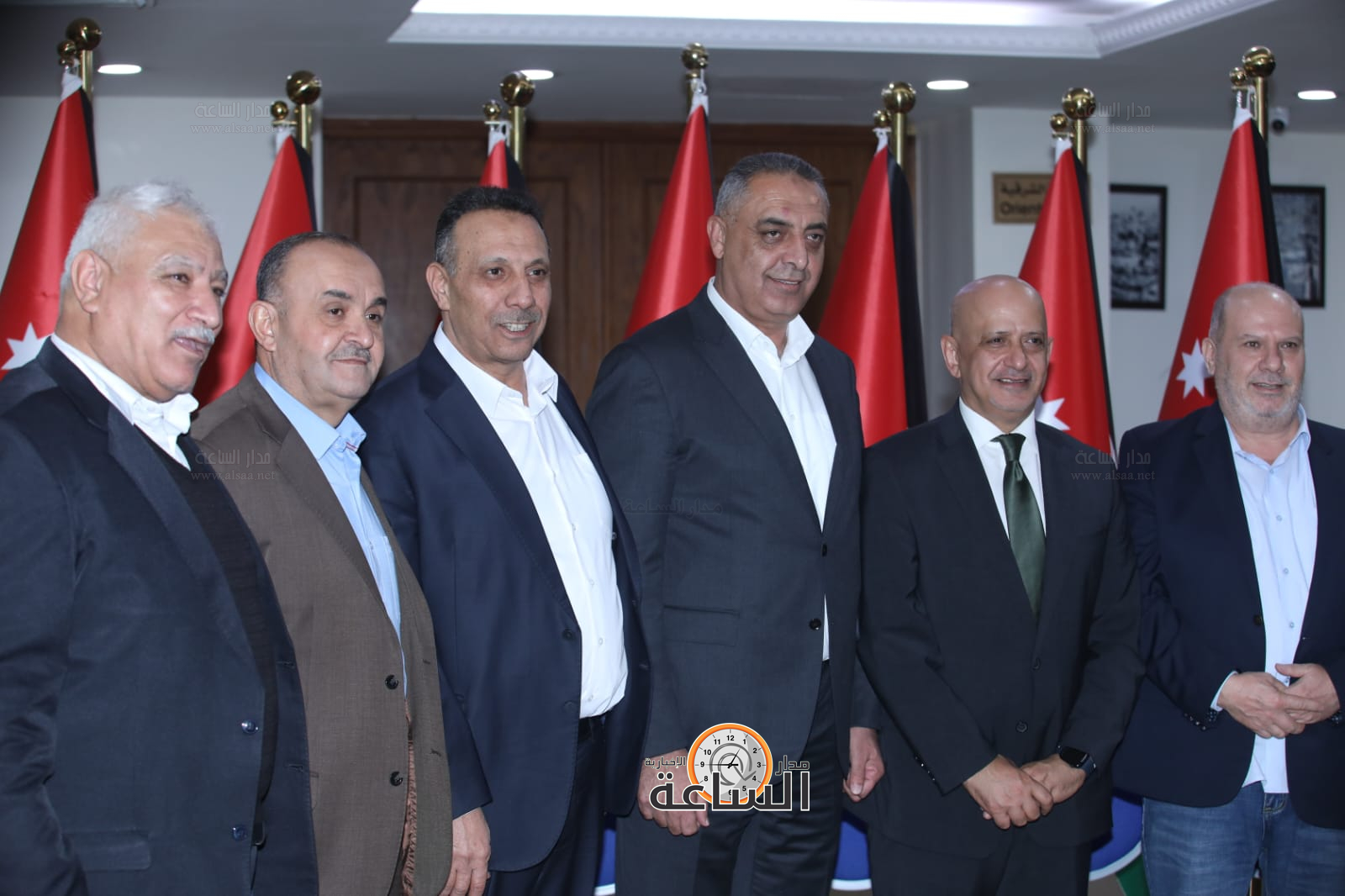 Madar Al-Saa Images 0.7631767499155298