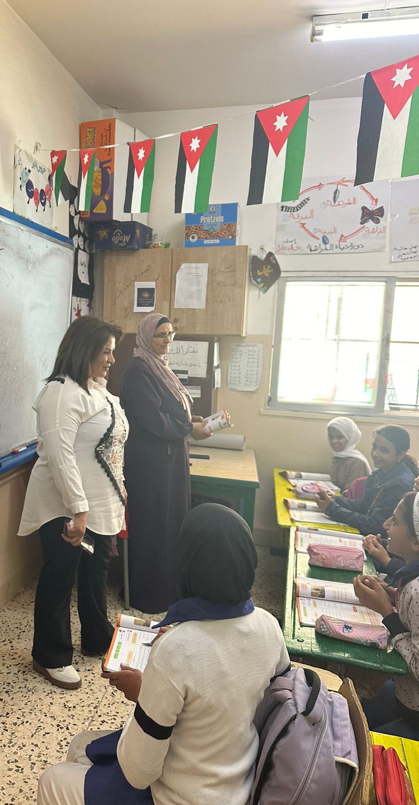 Madar Al-Saa Images 0.16600733084411234