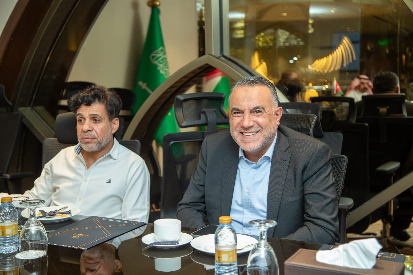 Madar Al-Saa Images 0.4736072099943125