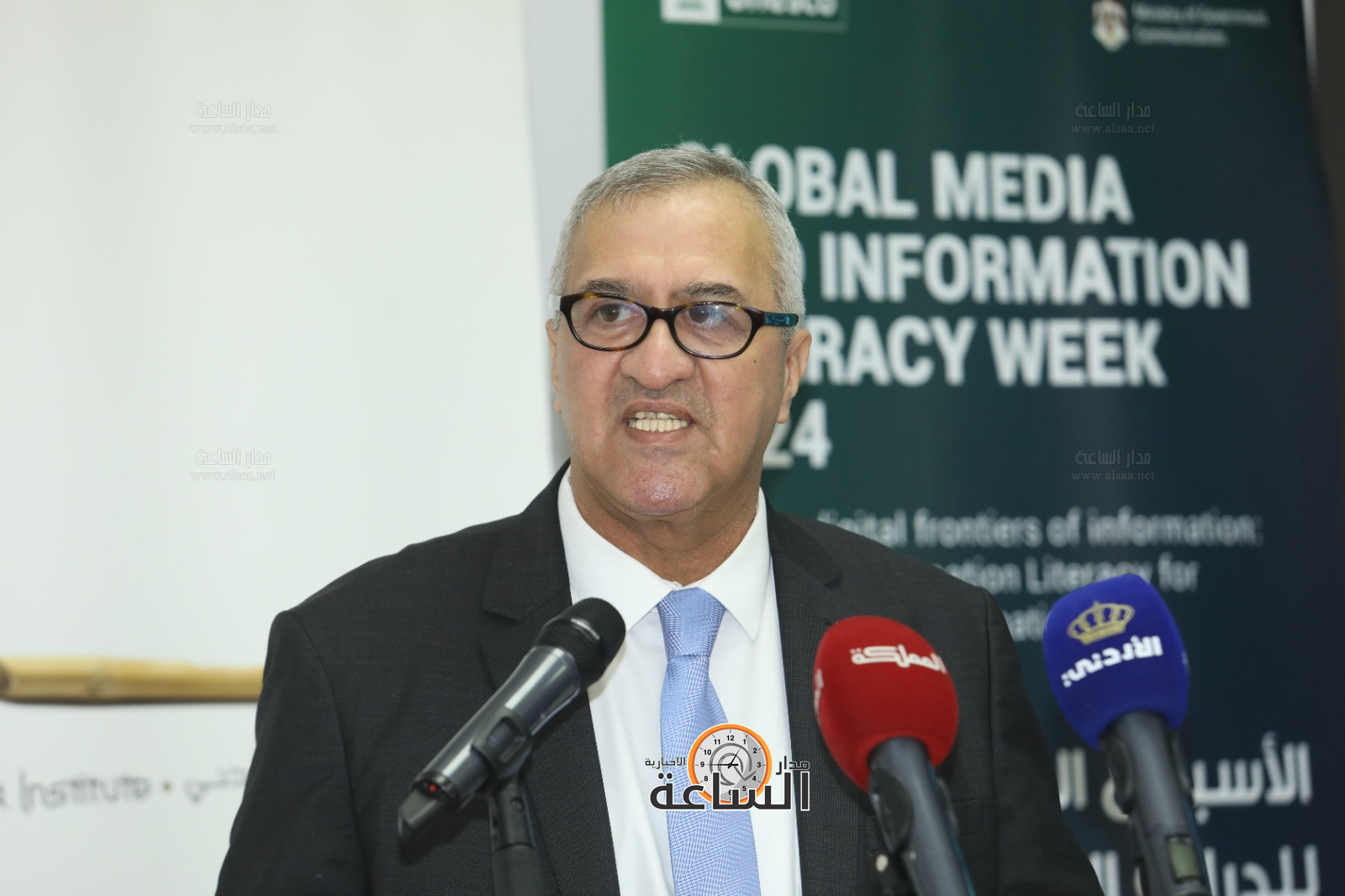 Madar Al-Saa Images 0.47963942562369377