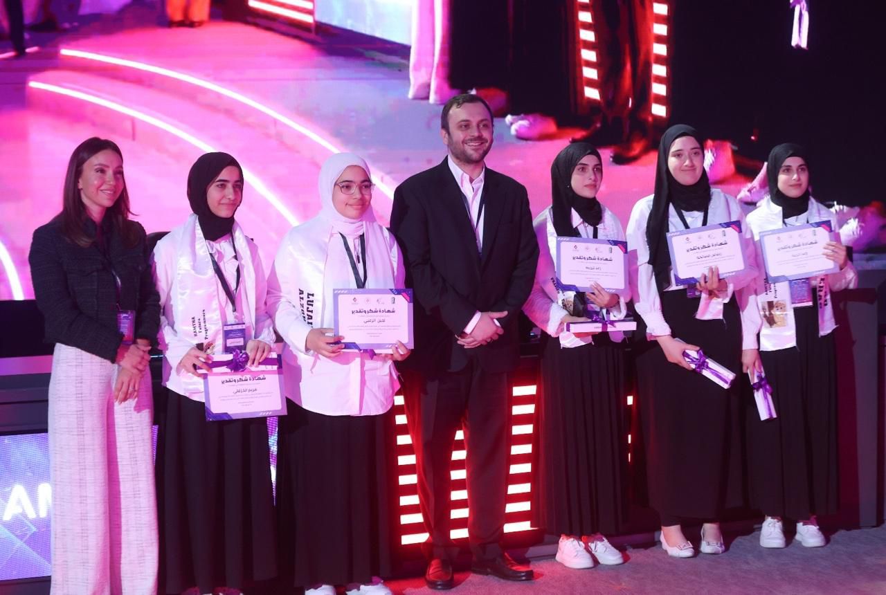 Madar Al-Saa Images 0.8654224602116569