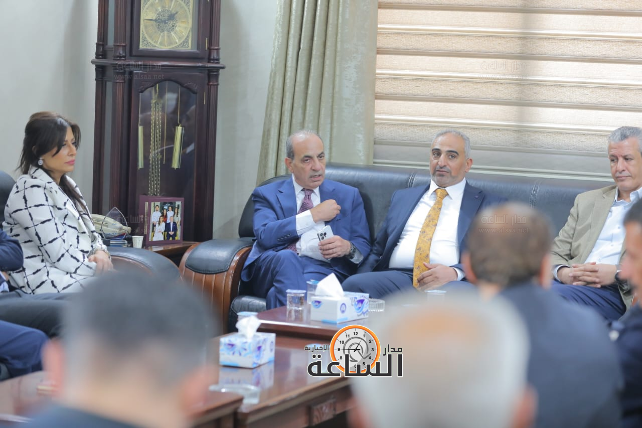 Madar Al-Saa Images 0.829831231843025