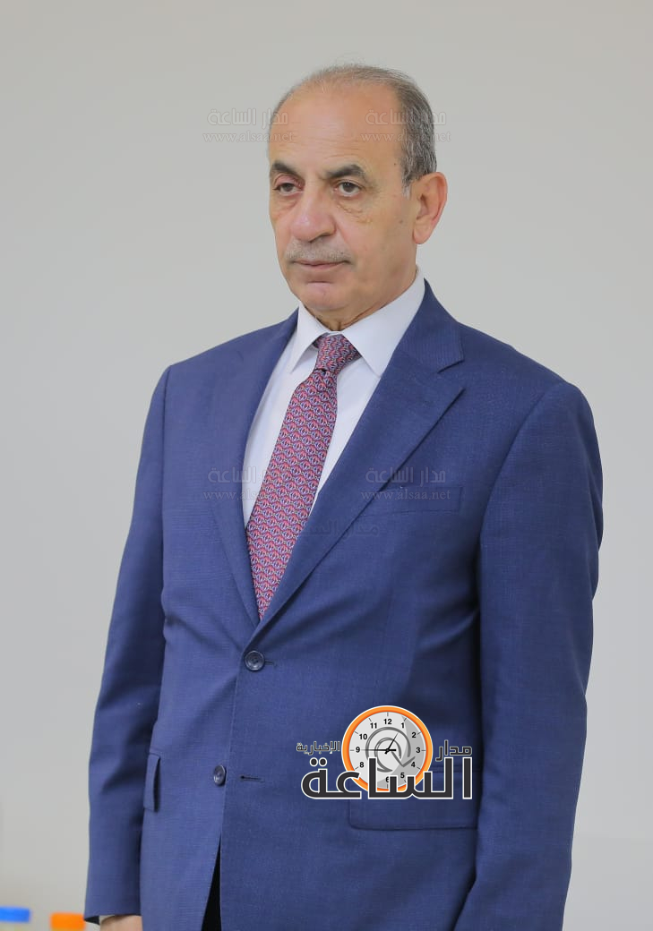 Madar Al-Saa Images 0.717737445800886