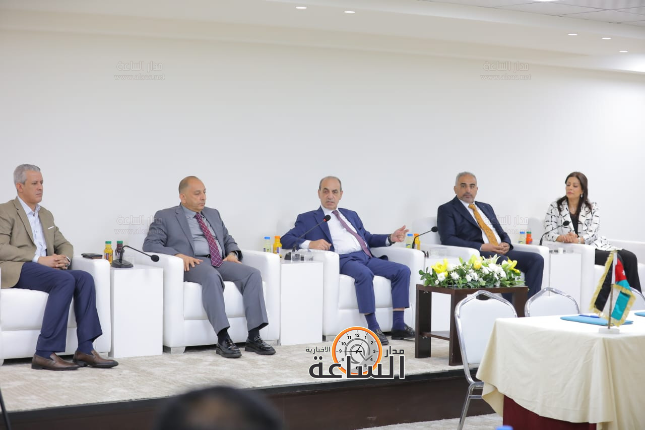 Madar Al-Saa Images 0.9816454528118221