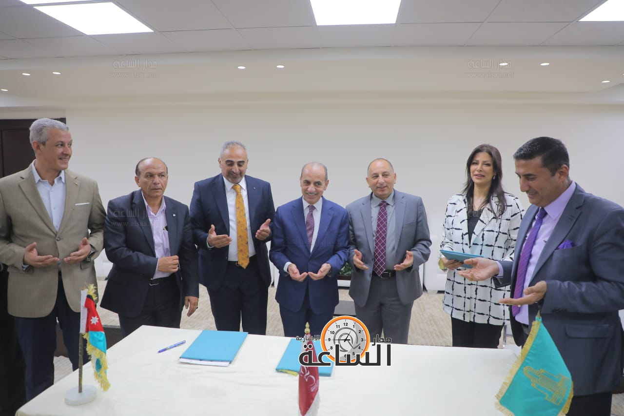 Madar Al-Saa Images 0.012121279217775616