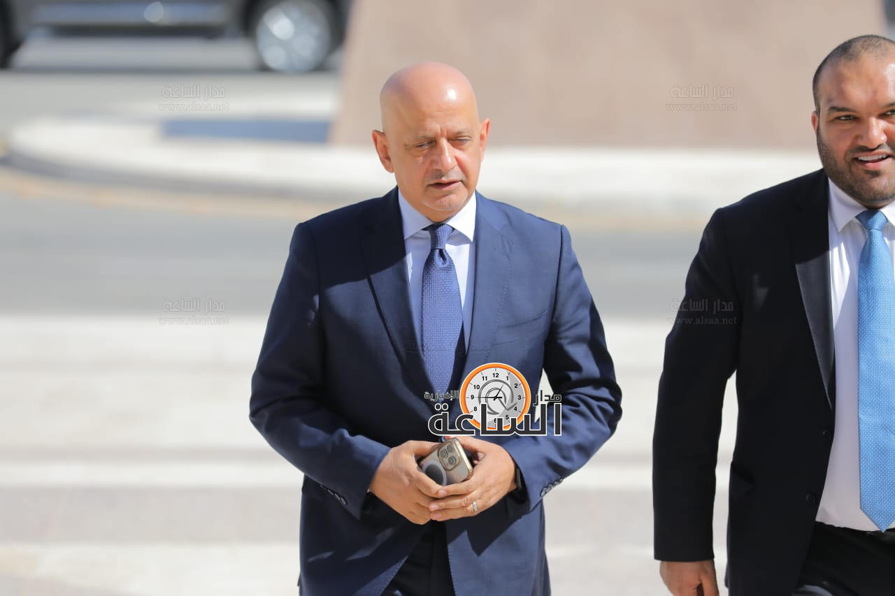 Madar Al-Saa Images 0.6140220464698762