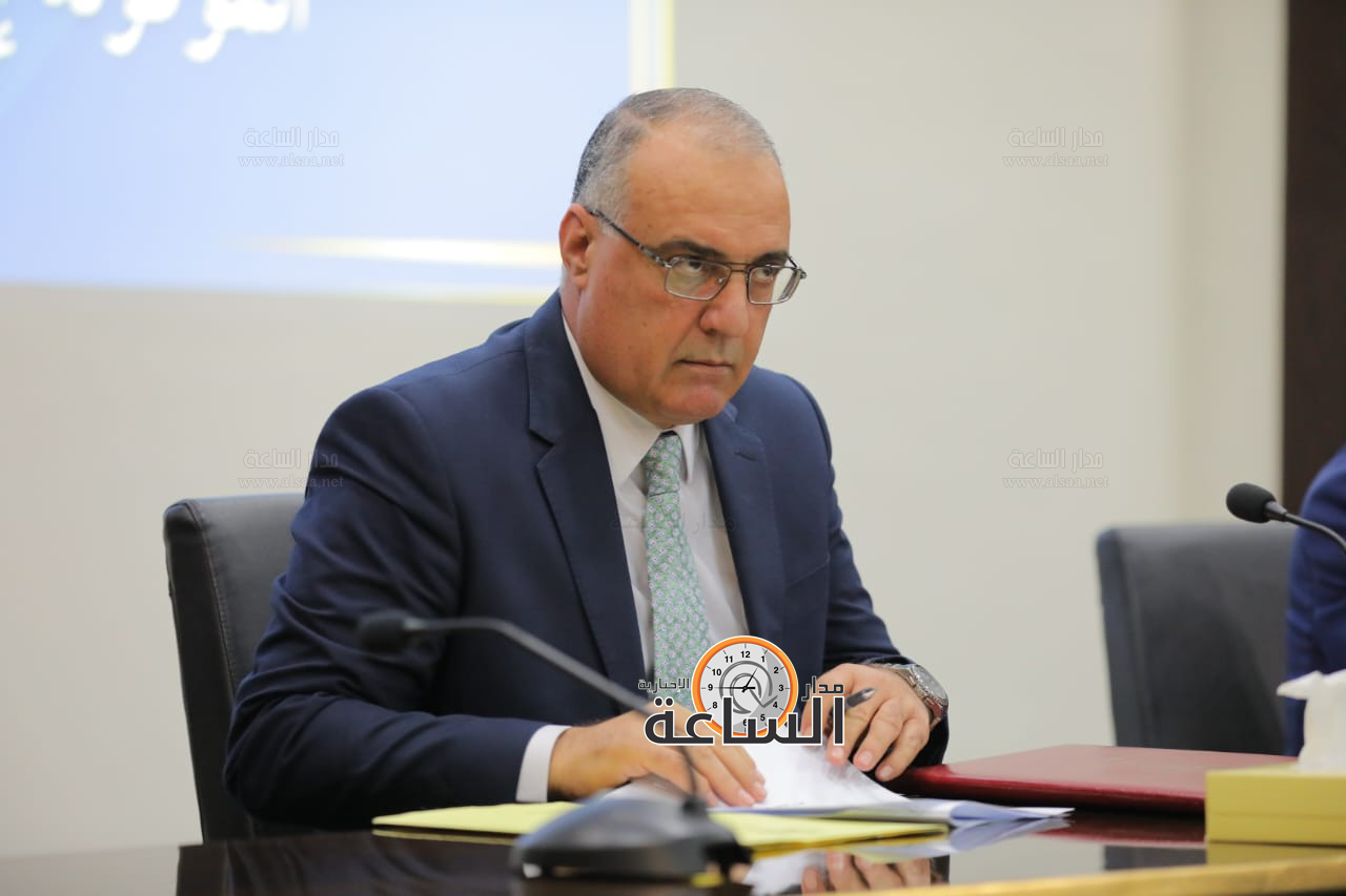 Madar Al-Saa Images 0.08966350383033972