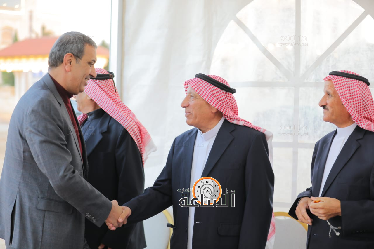 Madar Al-Saa Images 0.545964583992065