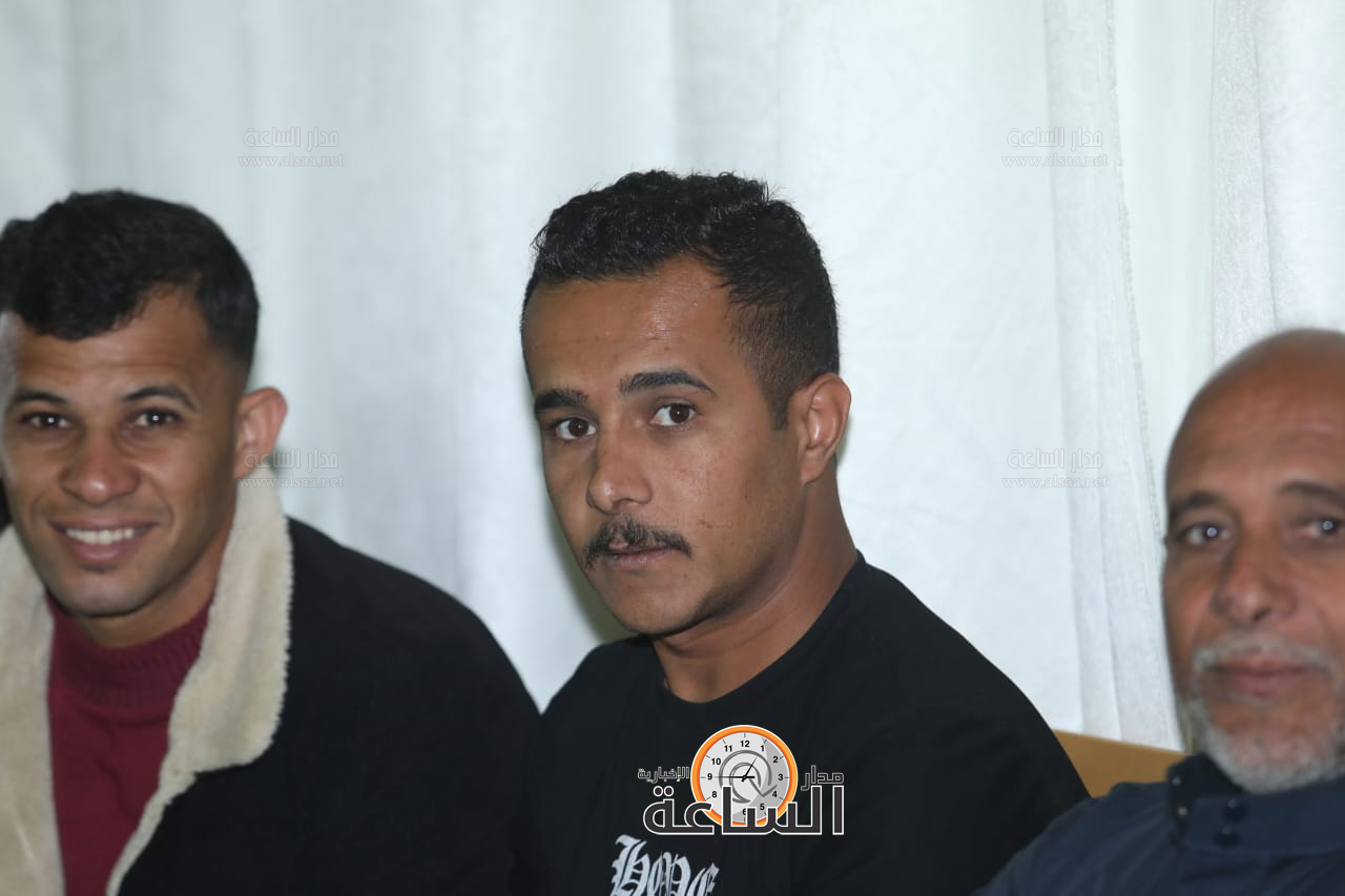 Madar Al-Saa Images 0.10925436757548157