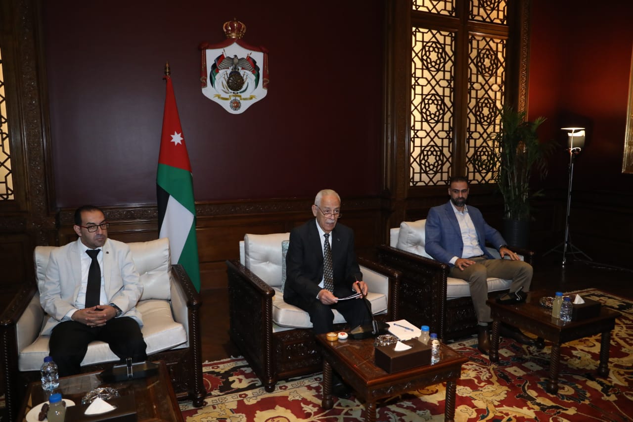 Madar Al-Saa Images 0.48442106976856447