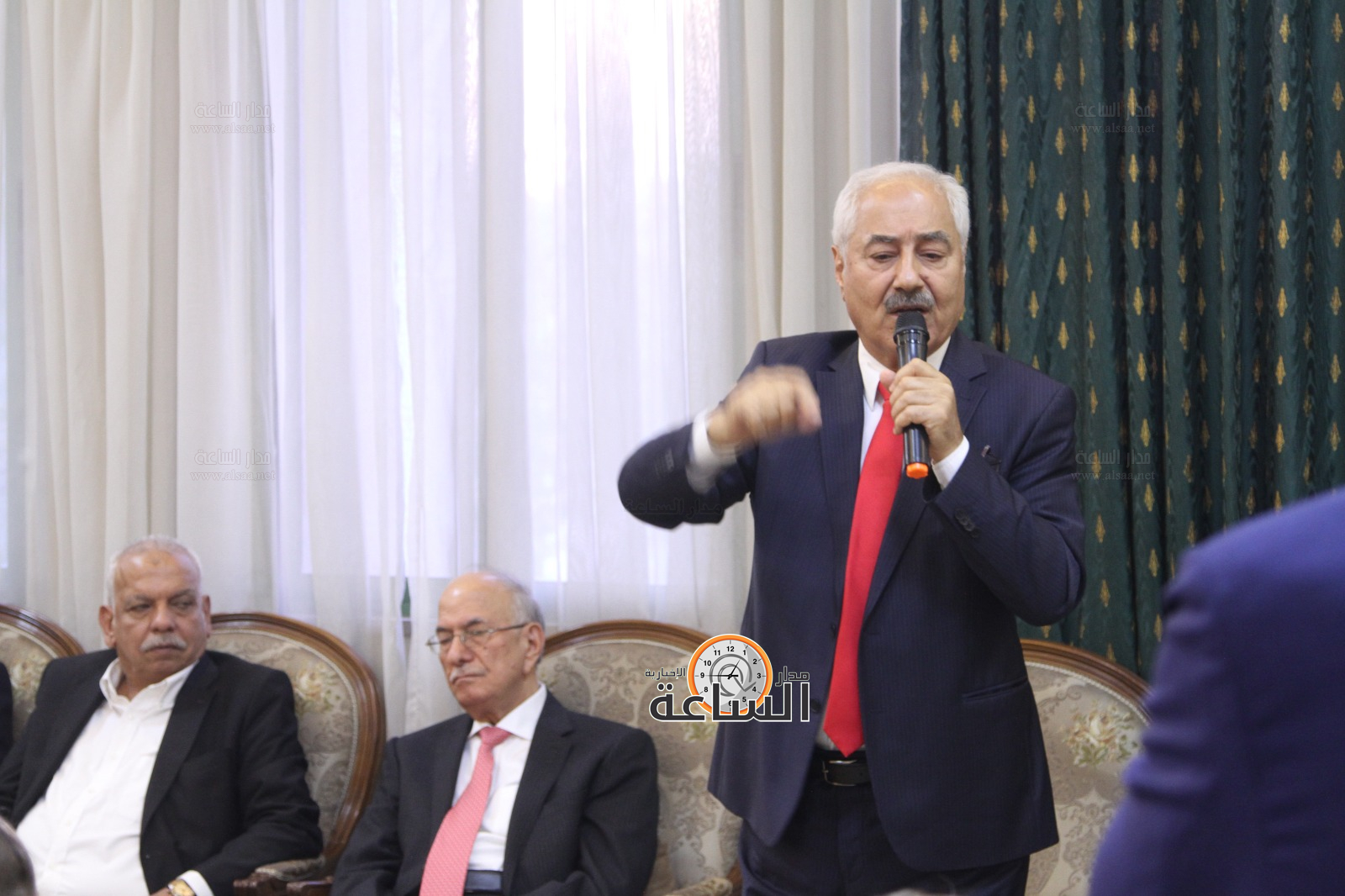 Madar Al-Saa Images 0.3319386338155139