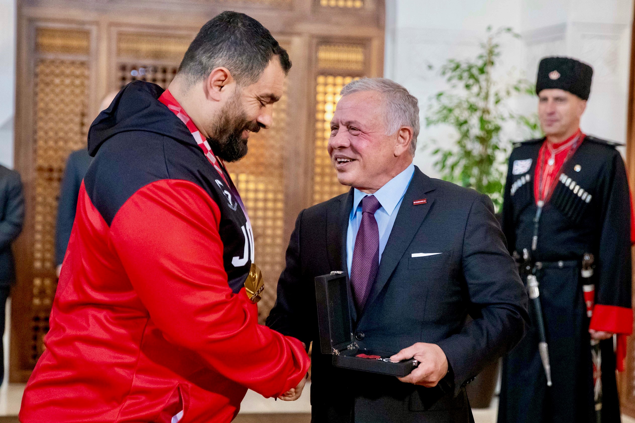 Madar Al-Saa Images 0.9975362008711379