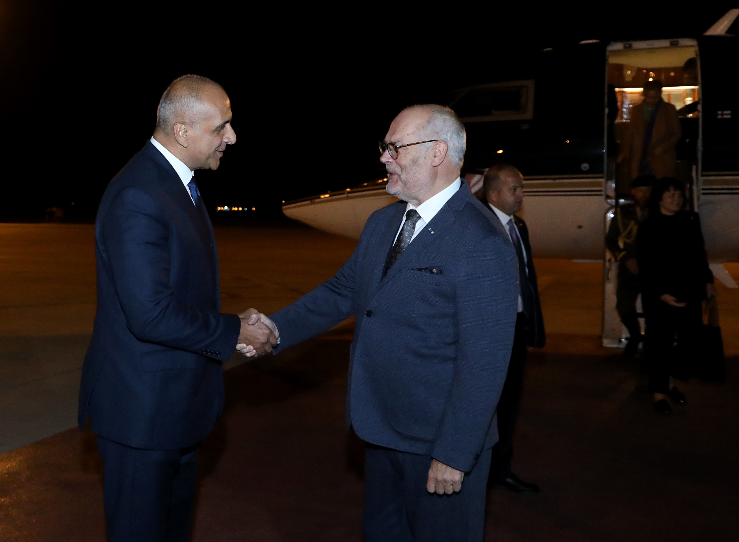 Madar Al-Saa Images 0.05937459232318654