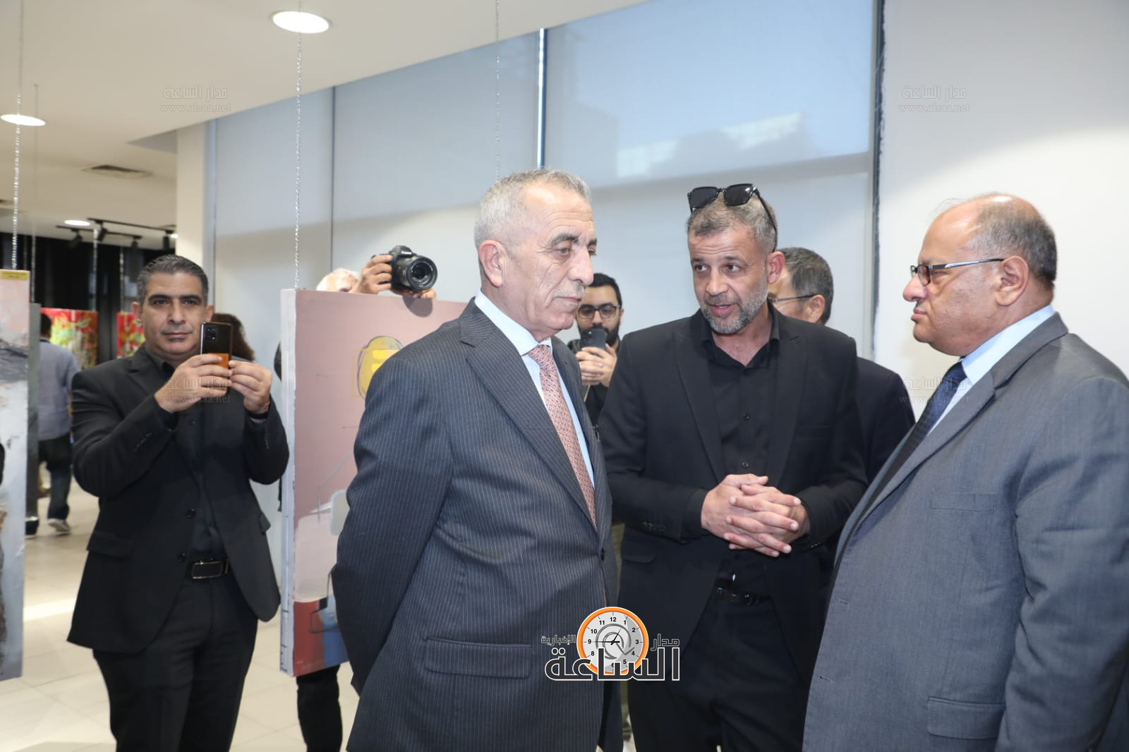 Madar Al-Saa Images 0.1740963933750379