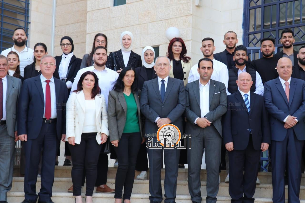 Madar Al-Saa Images 0.4754786401953286