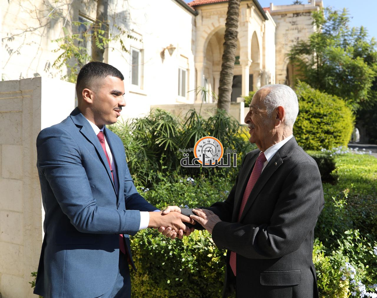 Madar Al-Saa Images 0.9273342146621919