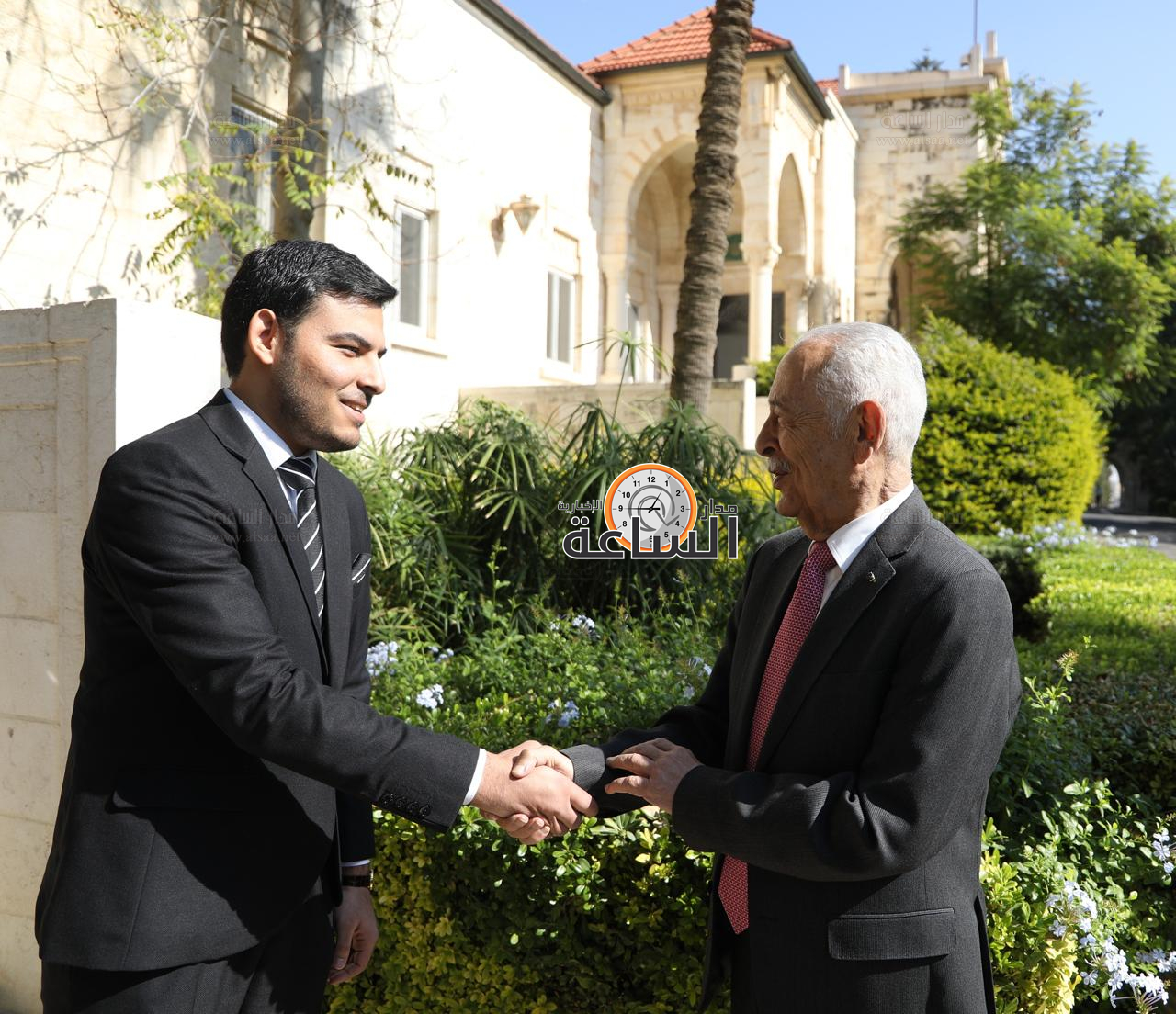 Madar Al-Saa Images 0.033600705923360064