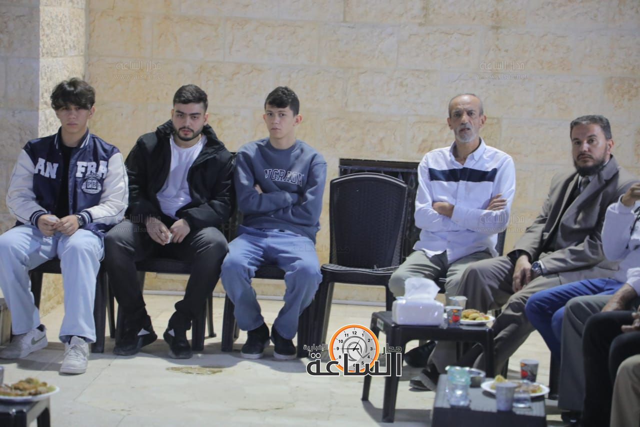 Madar Al-Saa Images 0.43119671326851594