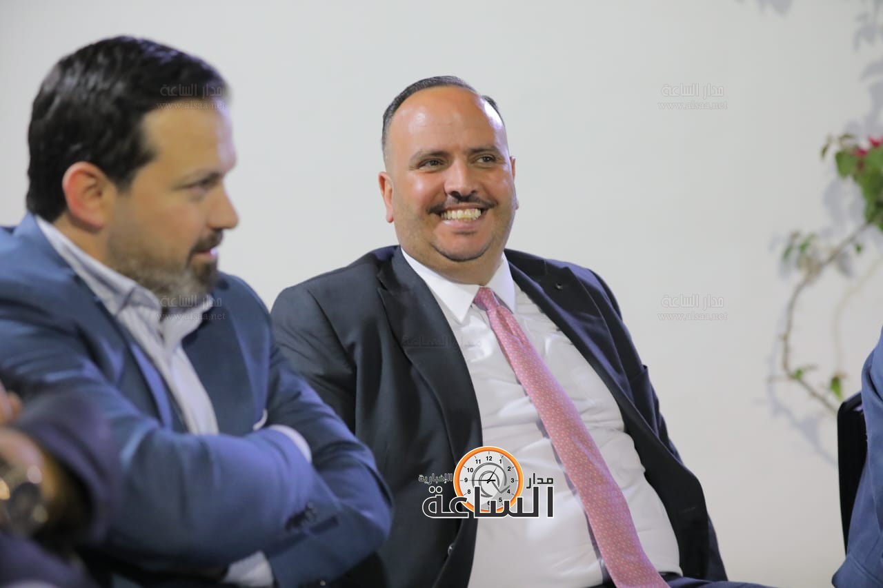 Madar Al-Saa Images 0.5808944288200113