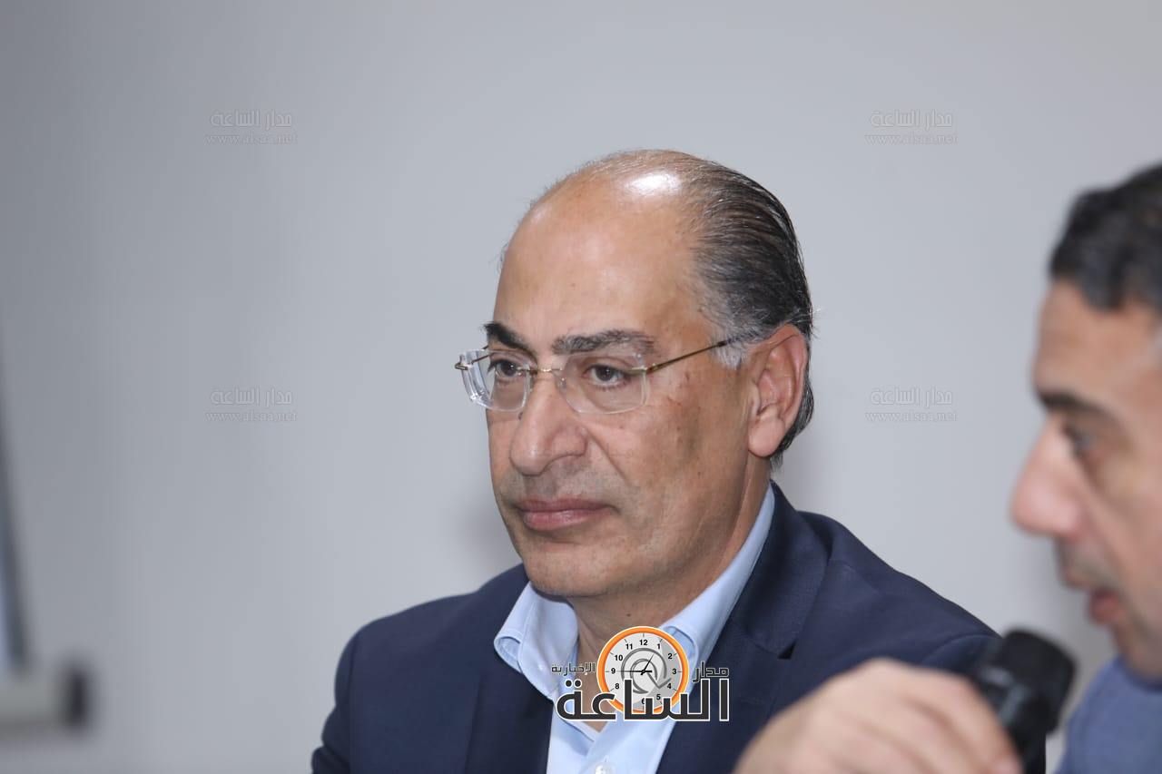 Madar Al-Saa Images 0.7840160567687438