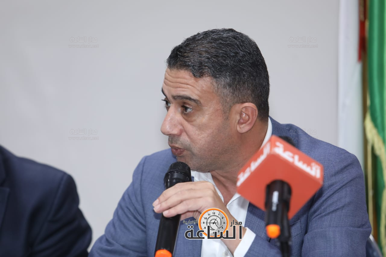 Madar Al-Saa Images 0.8789812101467323