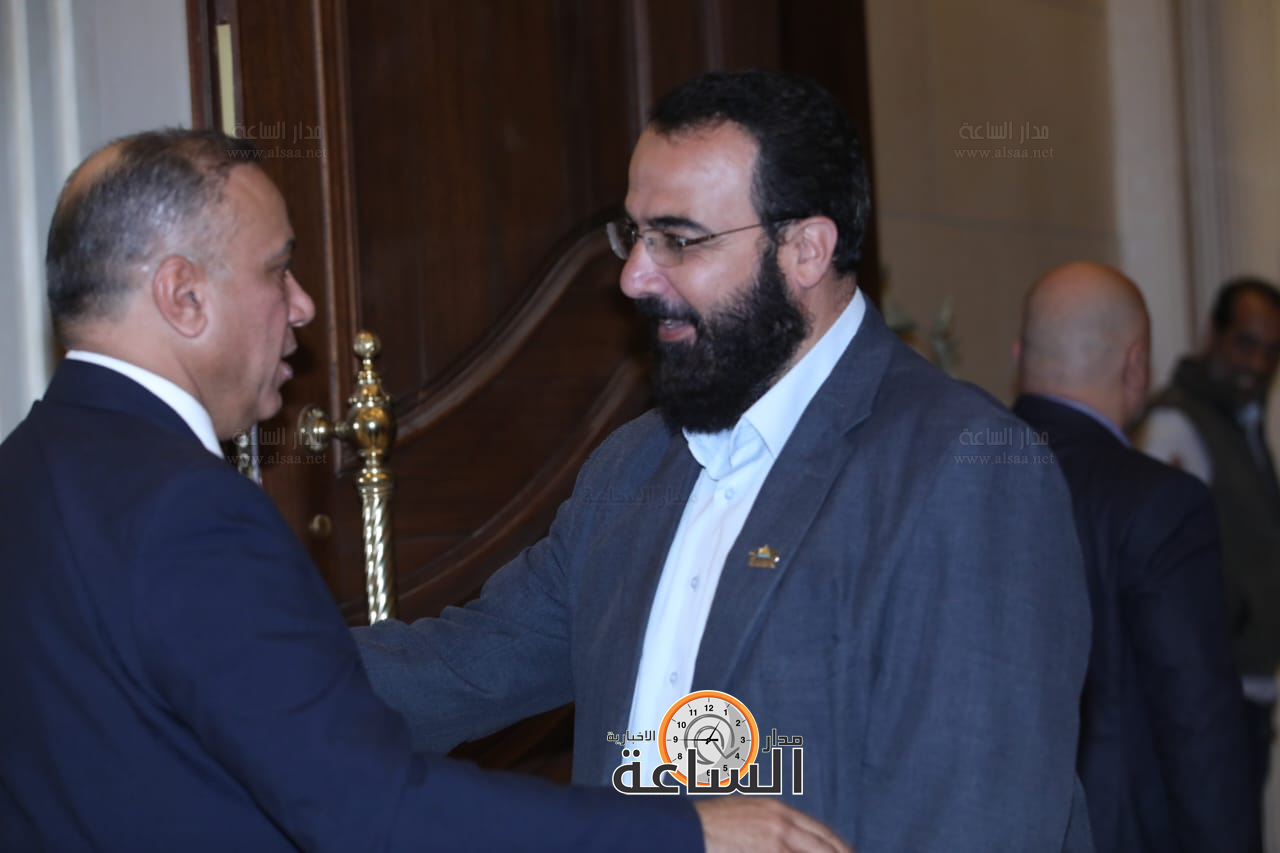 Madar Al-Saa Images 0.1860738210419972