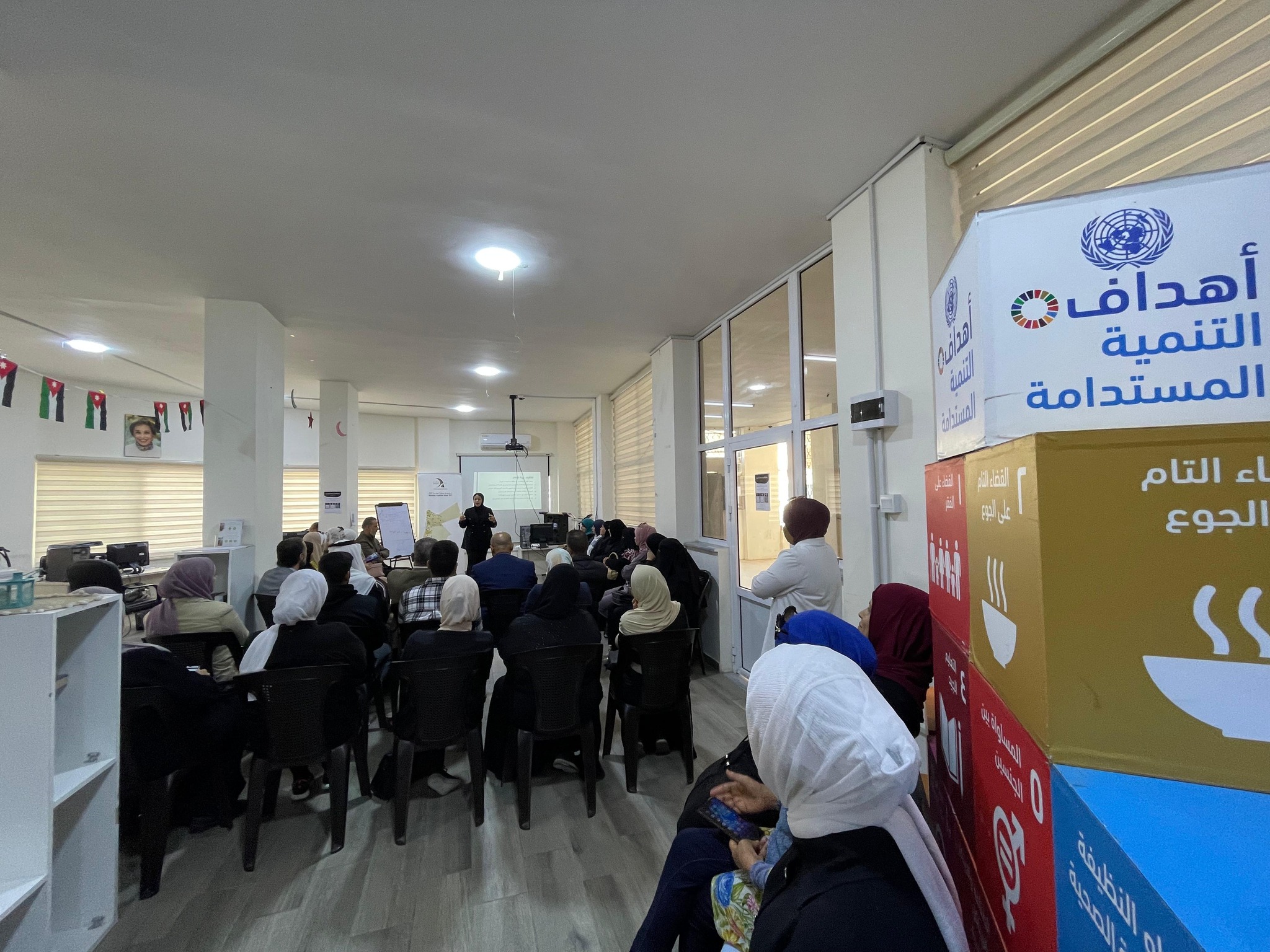 Madar Al-Saa Images 0.7849846115947607