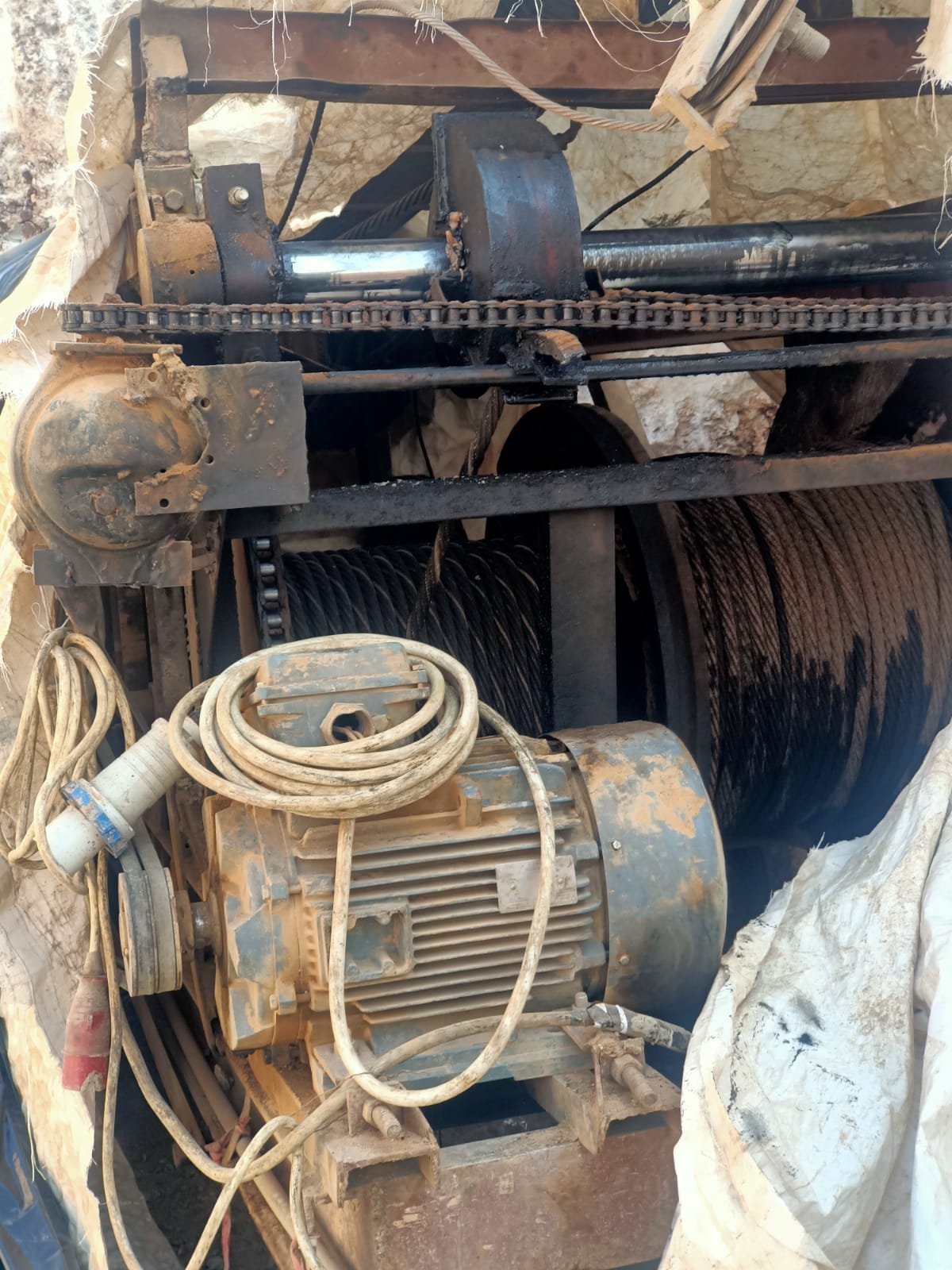 Madar Al-Saa Images 0.34913389937370787