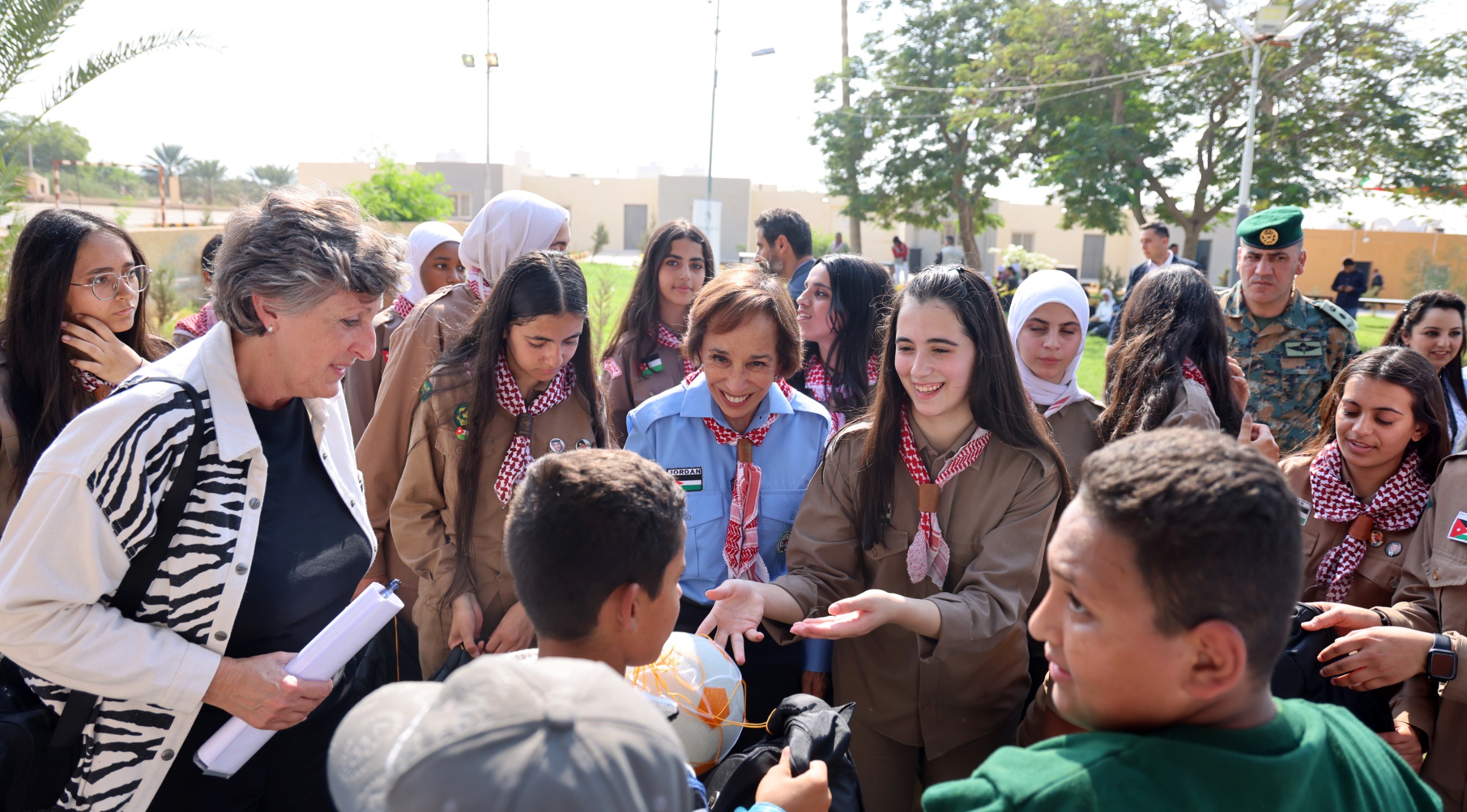 Madar Al-Saa Images 0.835666652789943