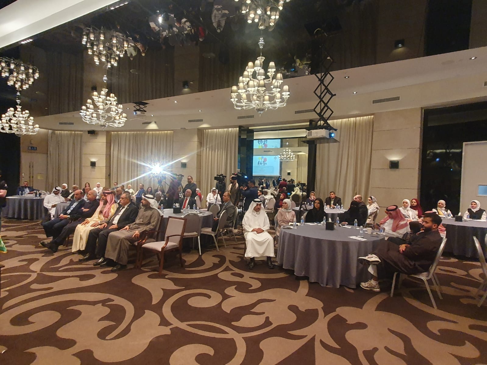 Madar Al-Saa Images 0.26048810807728184