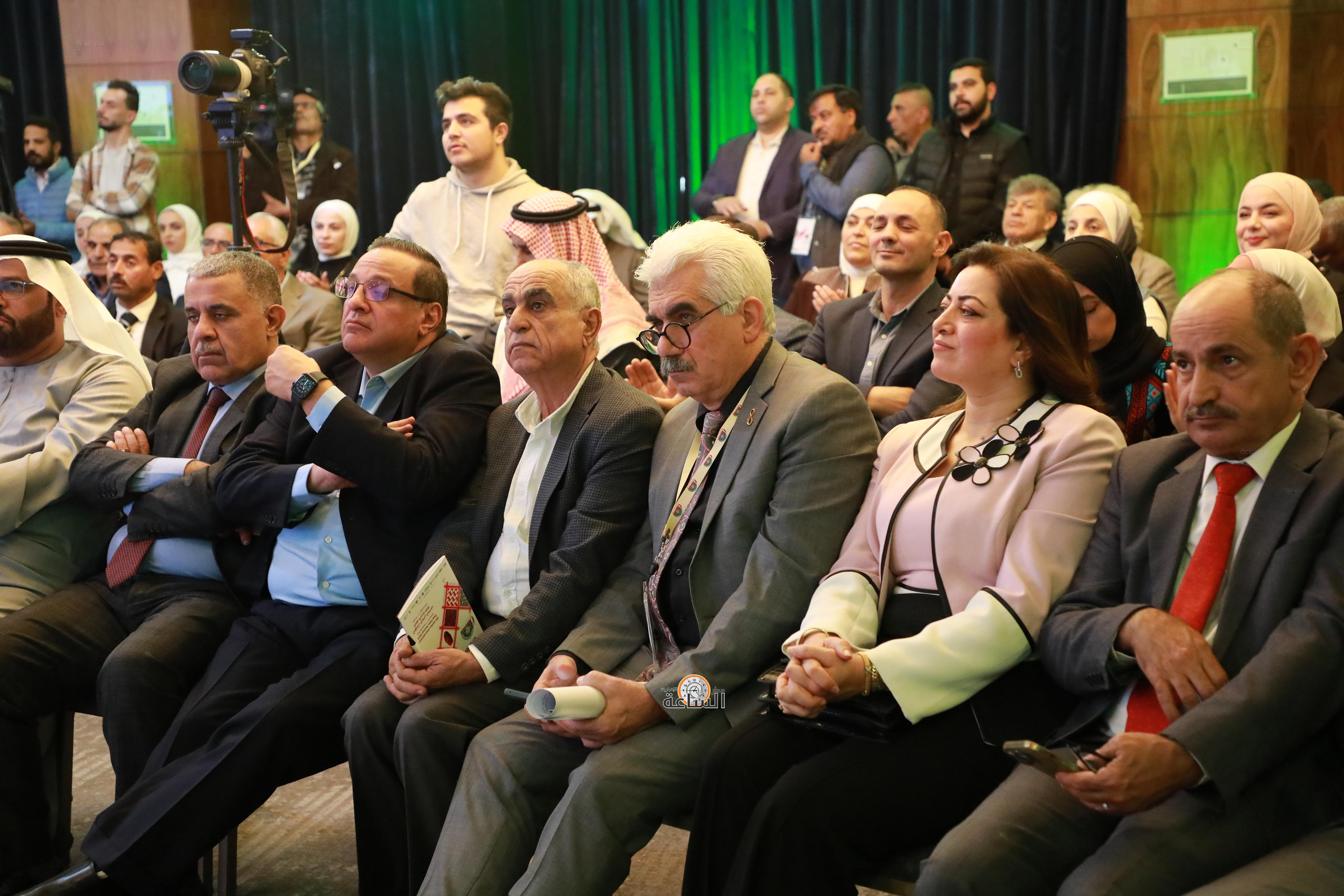 Madar Al-Saa Images 0.05089359400616433