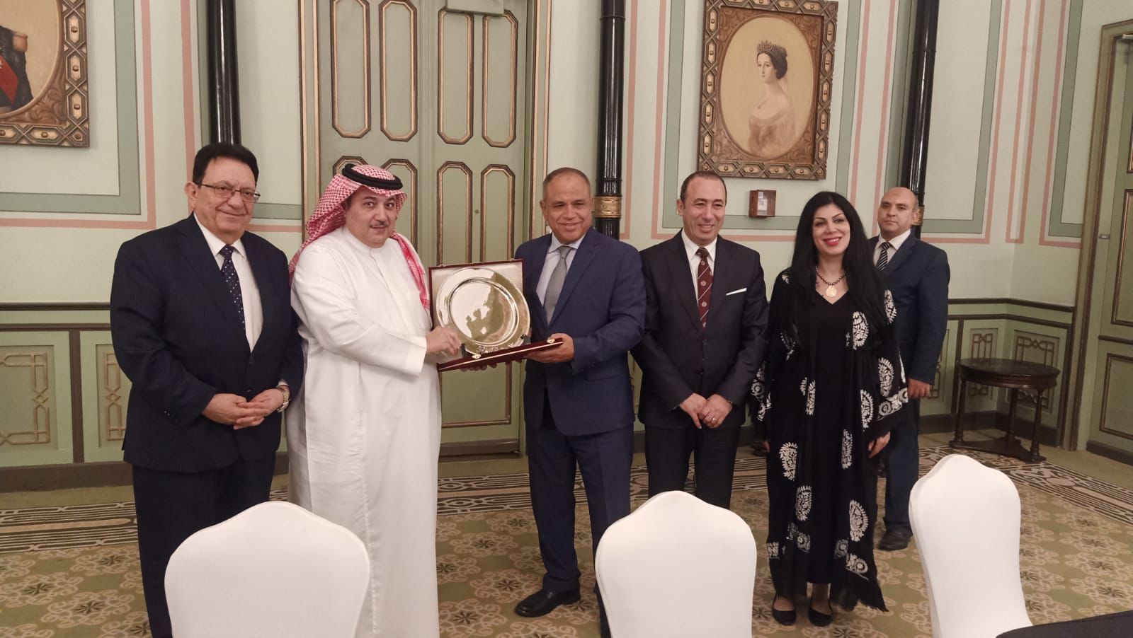 Madar Al-Saa Images 0.18052624475840573