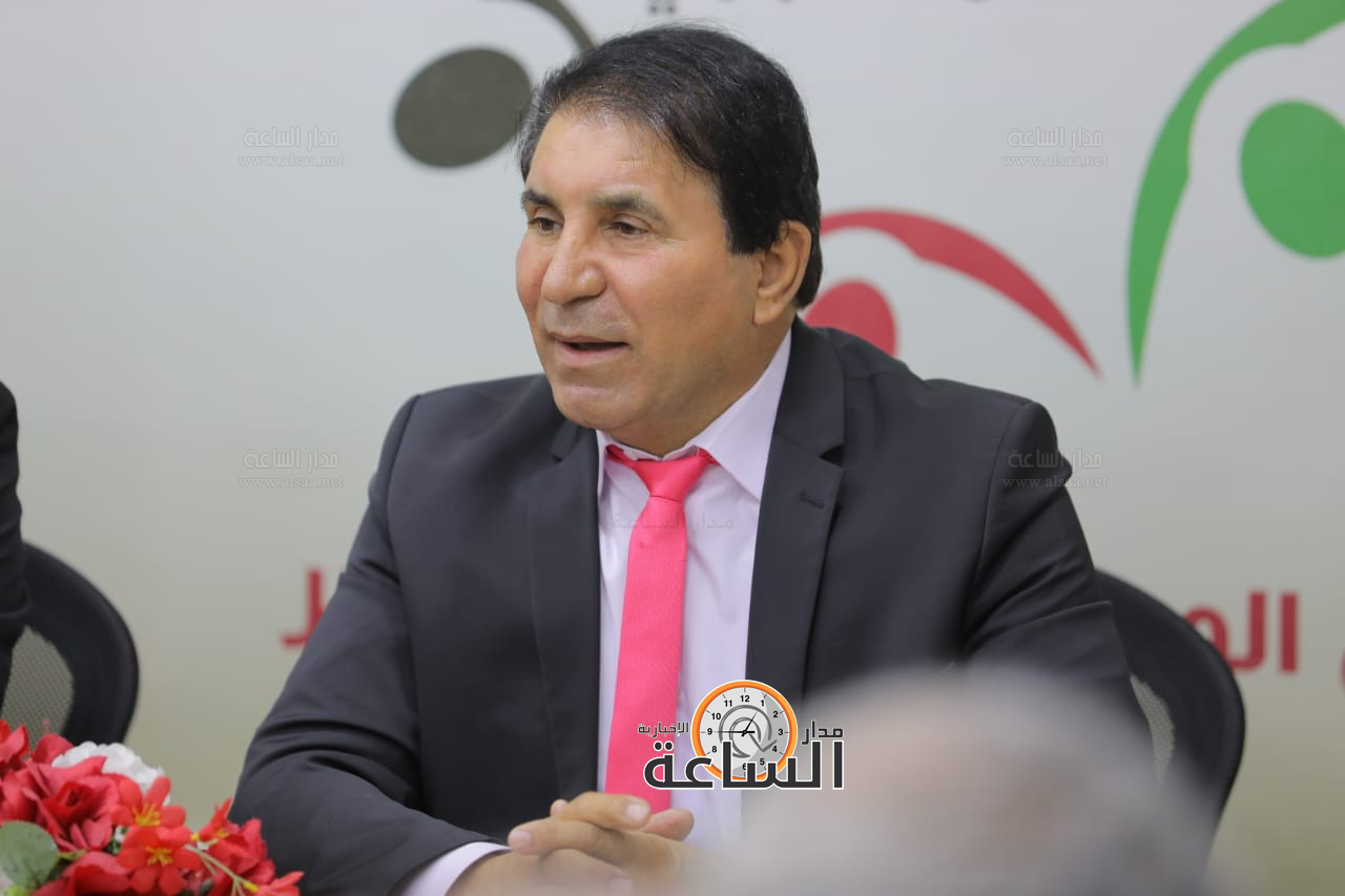 Madar Al-Saa Images 0.33000593236246467