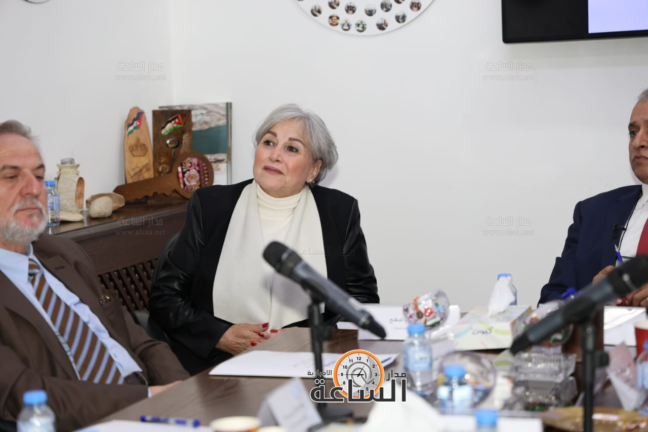 Madar Al-Saa Images 0.887427855346882