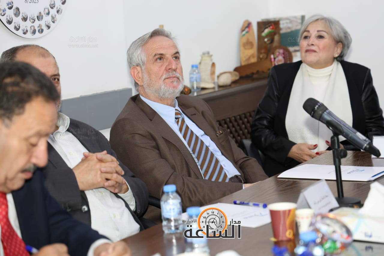 Madar Al-Saa Images 0.38383682187445234