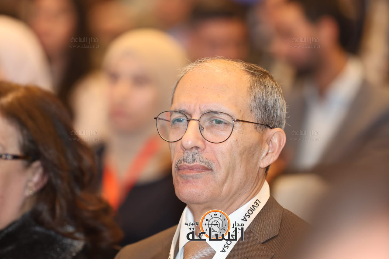 Madar Al-Saa Images 0.6937292085221098