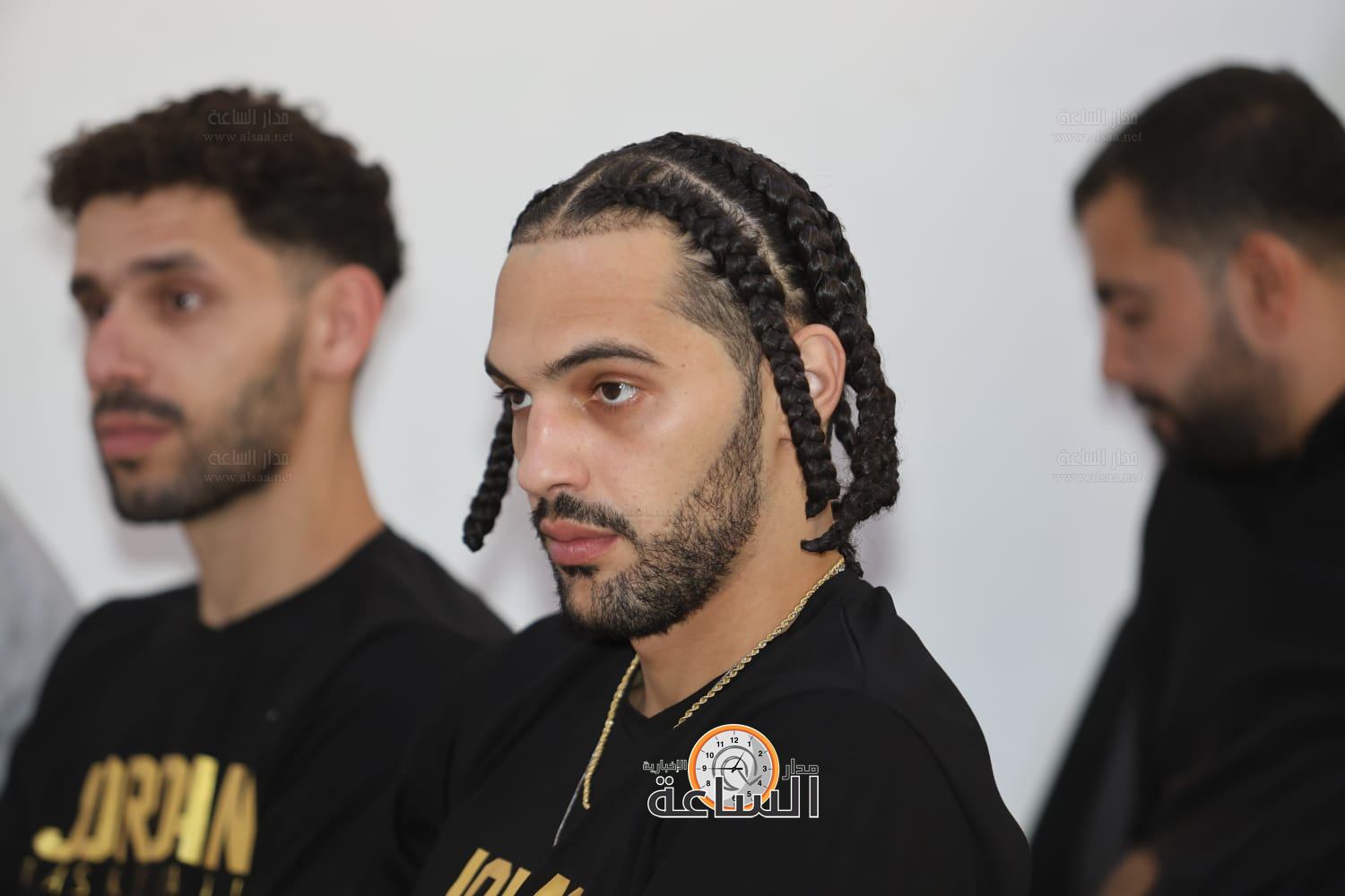 Madar Al-Saa Images 0.0437898344033425