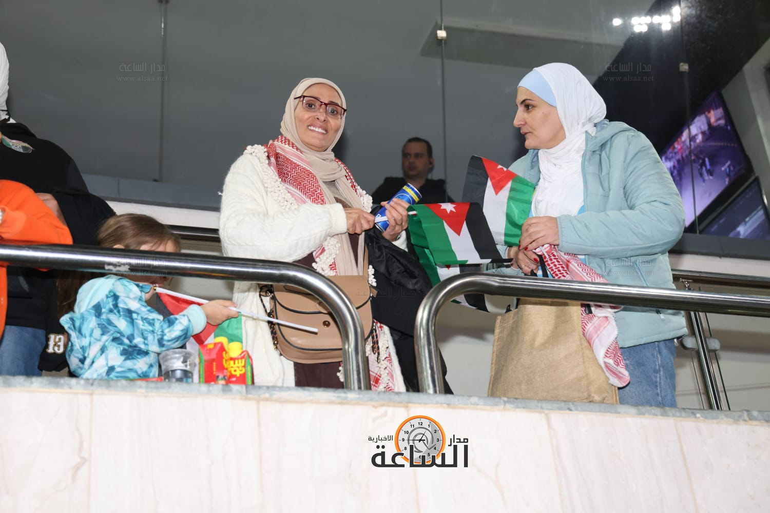 Madar Al-Saa Images 0.491508836094525