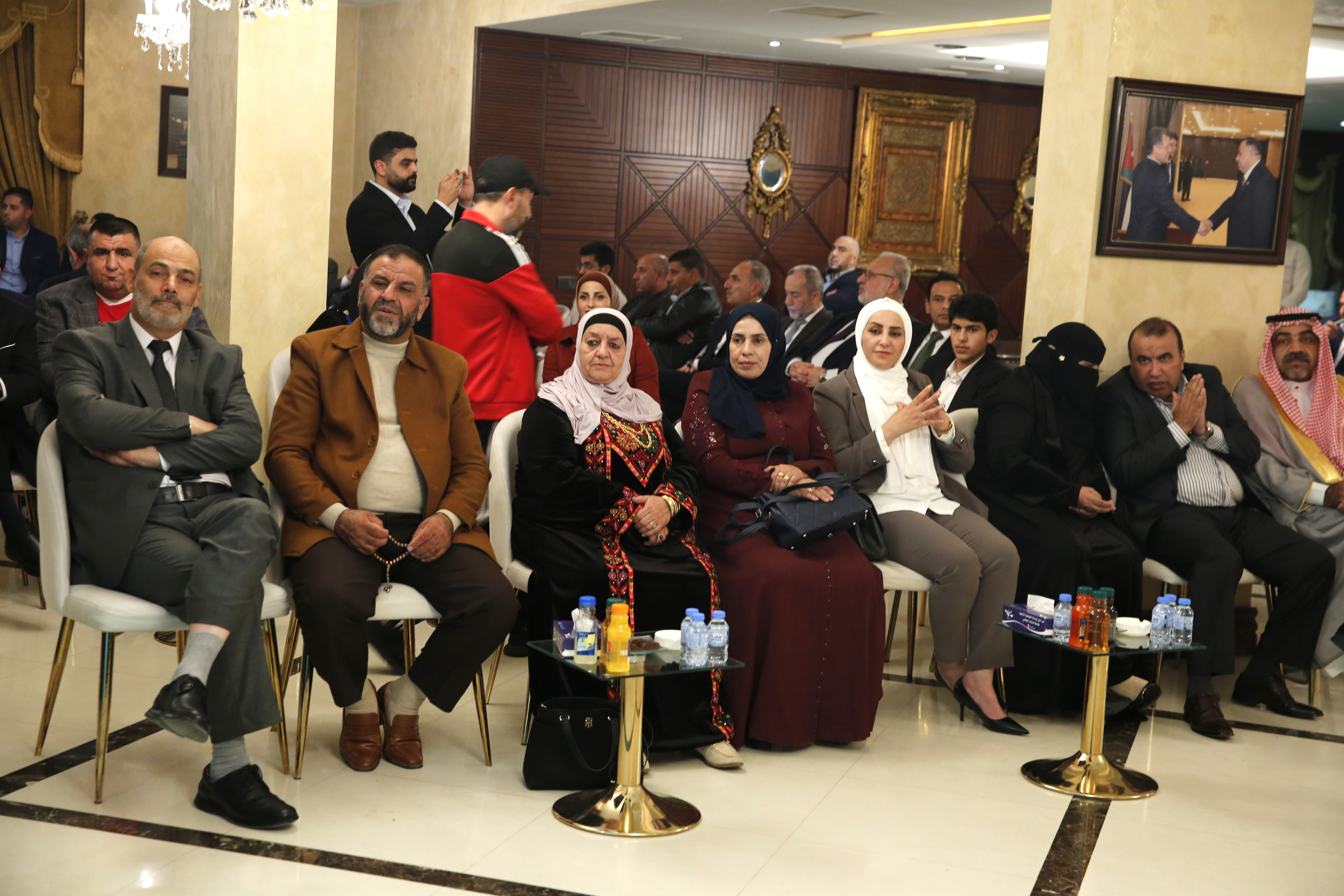 Madar Al-Saa Images 0.17661573326596014