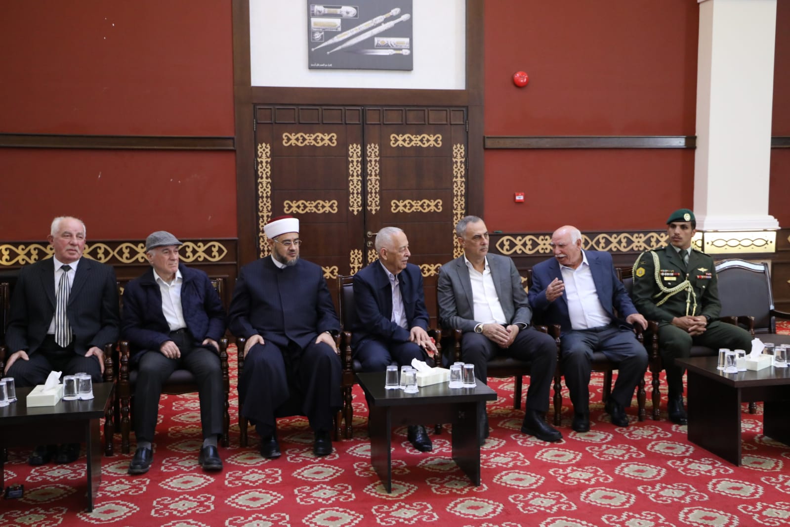 Madar Al-Saa Images 0.12271096493182543