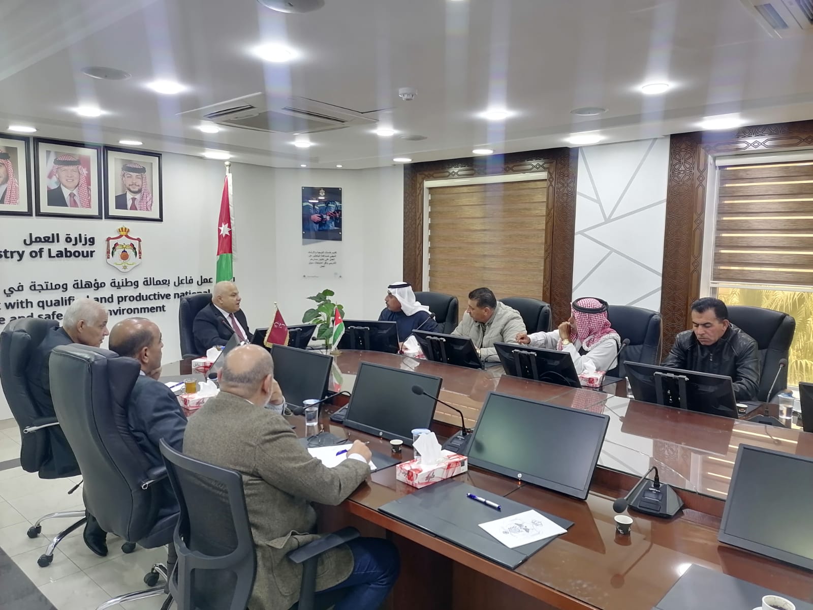 Madar Al-Saa Images 0.1383452157421261