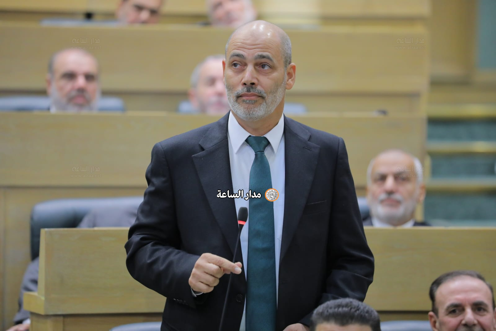 Madar Al-Saa Images 0.38999286397513133