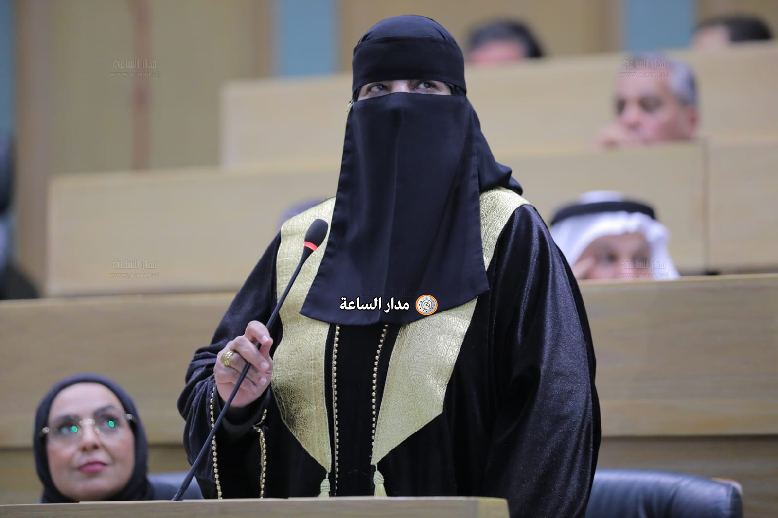 Madar Al-Saa Images 0.9971298935744513