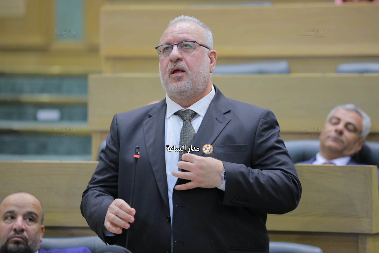 Madar Al-Saa Images 0.5882247031185399